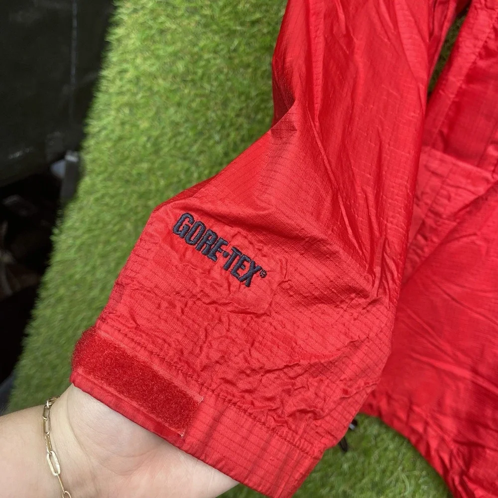 The North Face Goretex Jacket Mens Large Activent Red Hiking Outdoor Gorpcore